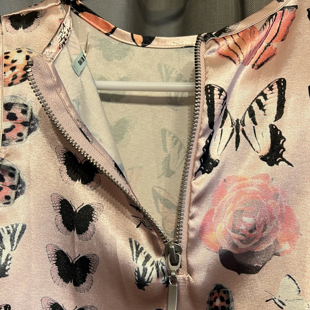 Light pink UO insect dress 🚨 DONATING TODAY - Picture 5 of 5